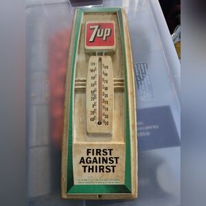 Vintage Rare 7UP Indoor/Outdoor Thermometer Lightweight Plastic Wall Hanging USA